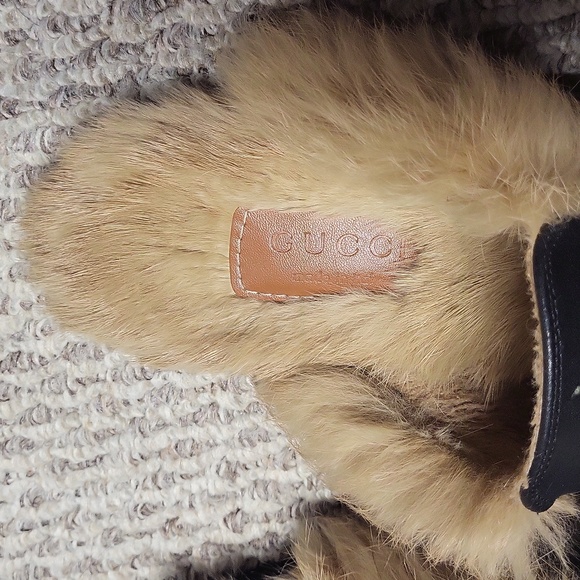 Gucci Black Leather Mules with Gold Hardware and Fur Trim - Picture 3 of 6